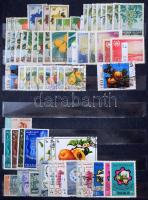 Gyümölcs, gomba, zöldség, termény motívum 2.340 db főleg bélyegzett bélyeg sok teljes sorral az egés...