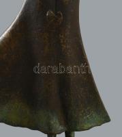 Ligeti Erika (1934-2004): Gyermekét óvó. Patinázott bronz szobor, márvány talapzaton, jelzett, m: 48...