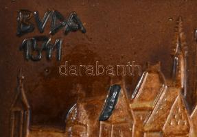 Zákány Eszter: Buda. Mázas samottos kerámia plakett, jelzett, zsűri címkével, 21x13 cm