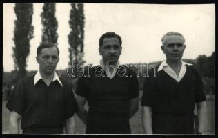 Sági Gyula (? ? - ). alias. Schramm Gyula labdarúgó játékos, csatár Dorogi AC 1939 - 1941. 9x14 cm