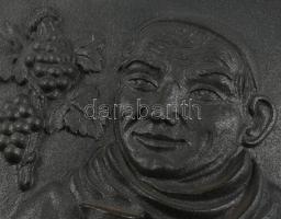 Strebel öntöttvas borozó figurás plakett, jelzett, hibátlan, 28x23 cm