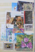 Vegyes külföldi kis tétel a világ minden tájáról, képes, motívum bélyegekkel, 8 lapos nagy berakóban