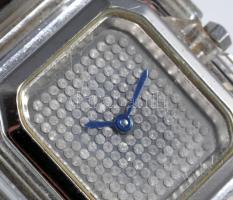 Swarovski női karóra. Jelzett, kvarc, működik, bőr szíjjal, 3x3 cm
