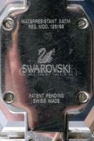 Swarovski női karóra. Jelzett, kvarc, működik, bőr szíjjal, 3x3 cm