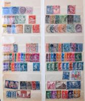 Vegyes külföldi tétel, benne néhány száz db bélyeg, közte Ausztria, Ausztrália, Belgium, Bosznia-Her...