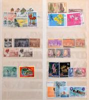 Vegyes külföldi tétel, benne néhány száz db bélyeg, közte Ausztria, Ausztrália, Belgium, Bosznia-Her...