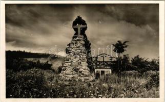 Uzsok, Uzok, Uzhok; Magyar-lengyel határ, hősök sírja / Hungarian-Polish border, military heroes mon...