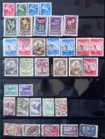 Magyar összeállítás, főleg bélyegzett sorok, darabok, önálló értékek, közte jobb kiadások is, régi é...