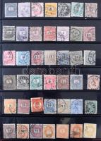 Régi magyar összeállítás a Réznyomattól, sok száz Krajcáros és Turul bélyeggel, majd sok anyag 1945-ig és nagyon kevés modern, 37 műanyag lapos gyűrűs berakóban. Érdemes megnézni!!