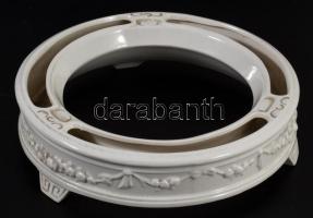 Szecessziós fajansz virágtartó, plasztikus díszítéssel, kis felületi sérüléssel, repedéssel, d: 18 cm