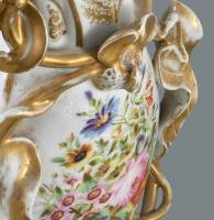 cca 19. sz. középső-utolsó harmada, "Old Paris" francia nagyváza plasztikus florális díszí...