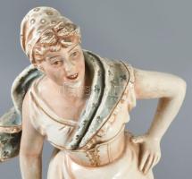 cca 1900/1910 Bernard Bloch mulatozó férfi és nő szobor pár. Mázas fajansz, jelzett, férfi keze rest...