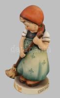 Hummel Goebel Little Sweeper. Jelzett, minimális kopással, m: 10,5 cm