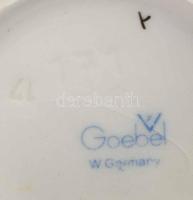 Hummel Goebel Little Sweeper. Jelzett, minimális kopással, m: 10,5 cm