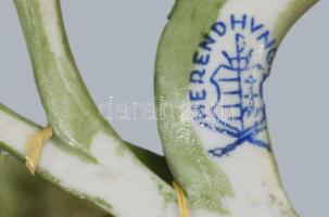 Herendi plasztikus virág. Jelzett, minimális pattogzással, 10x9 cm