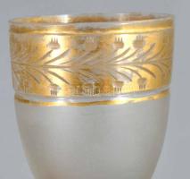 Talpas pohár. 19. sz, feltehetően orosz, kopással, m: 11,5 cm