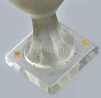 Talpas pohár. 19. sz, feltehetően orosz, kopással, m: 11,5 cm