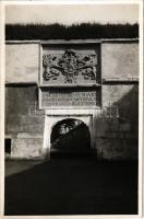 Komárom, Komárno; Öreg vár kapuja. Foto Wojtowicz kiadása / fortress, castle gate (fl)