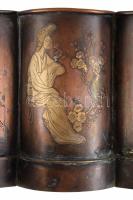 Antik japán réz váza. cca 19. sz. második fele, életkép jelenetekkel díszített, sérüléssel, 25x12 cm...