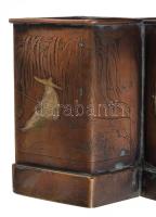 Antik japán réz váza. cca 19. sz. második fele, életkép jelenetekkel díszített, sérüléssel, 25x12 cm...