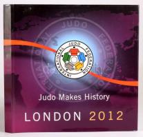 Judo Makes History. London 2012. Lausanne, International Judo Federation. 184p. Kiadói kartonált kötés, papír védőborítóval, sok képpel, jó állapotban.