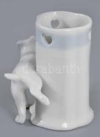 Kutya figurával díszített jelzett fogpiszkatartó, hibátlan, m: 7 cm