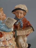 Régi német éneklő pár porcelán figura, jelzett, hibátlan, m: 15 cm