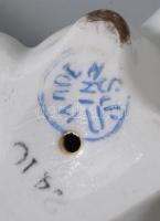 9 darab porcelán állatfigura, közte Pollone majom