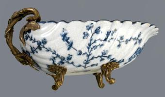 Wong Lee kagyló alakú kínáló plasztikus fém szerelékkel, jelzett, hibátlan, 24x19 cm