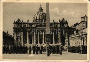 1941 A leventeszázad 1940. október 16-án a római Szent Péter templom előtt. Leventéinket e templomban dr. Luttor Ferenc pápai prototarius által celebrált szentmise és áldozás után, XII. Pius pápa Ő Szentsége fogadta, majd magyar nyelven szólt hozzájuk: 'Isten hozott benneteket, drága magyar gyermekeim! Isten áldja a magyar leventéket! Éljen Szent István országa! Éljen Mária országa! Szebb jövőt!' - melyre 'Adjon Isten!-nel feleltek meghatott leventéink / Hungarian Paramilitary Youth Organization (Levente) meeting with Pope Pius XII. in Rome, Italy (EK)