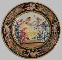 Puttókkal incselkedő múzsa. Fajansz dísztányérpár. cca 1880, Németország vagy Znojmo. Kézzel festett...