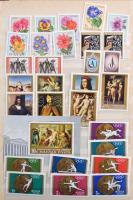 1968-1977 Magyar gyűjtemény sorokkal, blokkokkal, kisívekkel, a sorok 2 példányban, nagyrészt összefüggő párokban, A/4 16 lapos berakóban