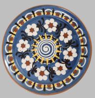 2 darab iparművész falitál, közte Ferenc Óbánya, d: 28 cm