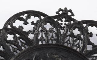 cca 19. sz. második fele, Kaslinski Öntöde vas kínáló, jelzés nélkül, d: 20,5 cm