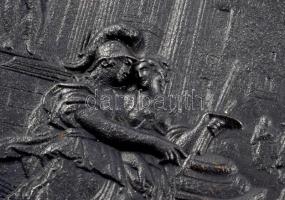 Hans Jakob Bayr 1620-os Minerva falitáljának öntöttvas másolata, hátoldalon kis hibával, d: 26 cm