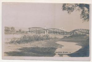 Chernivtsi, Czernowitz, Cernauti, Csernyivci (Bukovina, Bukowina); Zerstörte Brücke / Felrobbantott híd romjai / WWI K.u.K. military, ruins of a blown-up bridge. photo (non PC) (fl)