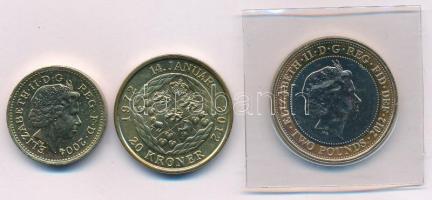 Vegyes forgalmi emlékkiadás tétel, benne: Nagy-Britannia 2004. 1P Ni-sárgaréz "Forth Bridge", 2012. 2P Cu-Ni/Ni-sárgaréz "Charles Dickens"; Dánia 2012. 20K Al-bronz "II. Margit királynő uralkodásának 40. évfordulója" T:UNC,AU Mixed circulating commemorative coins lot, including: Great Britain 2004. 1 Pound Ni-Brass "Forth Bridge"; 2012. 2 Pounds Cu-Ni/Ni-Brass "Charles Dickens"; Danemark 2012. 20 Kroner Al-Bronze "40th anniversary of Queen Margarethe II's Accession to the Throne" C:UNC,AU