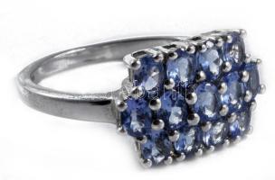 Ezüst (Ag) gyűrű, lila kövekkel, m:59, bruttó 4g