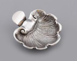 Ezüst(Ag) barokk-kagylós ékszertartó tálka, jelzett, 6,2×6,7 cm, nettó: 34,7 g