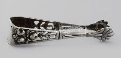 Ezüst (Ag) rózsanyelű cukorcsipesz, jelzett, h: 8,4 cm, nettó: 16,6 g