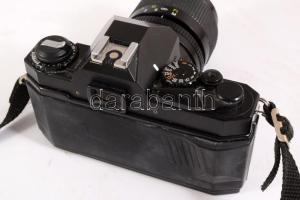 Exakta HS-10 fényképezőgép, Exakta 35-70mm objektívvel, hozzá Vivtar 75-200mm objektív, vaku, színsz...