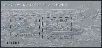 2012 Száz éve süllyedt el a Titanic feketenyomat blokk (6.500)