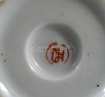 Kínai plasztikus sárkánymintás kisváza pár, jelzett, egyik ragasztott, m: 12 cm