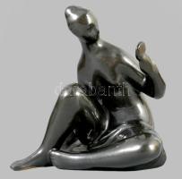 Art deco stílusú tükörbe néző nő, kerámia, jelzés nélkül, m: 17 cm