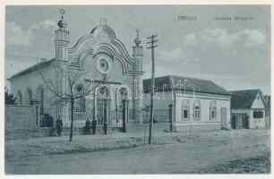 1915 Bálinc, Balint; Izraelita templom, zsinagóga, Judaika. Kugel Károly fényképész felvétele / synagogue. Judaica + "K.u.k. Militär Arbeiter Abteilung No. 204/97."  A Krassó-Szörény vármegyei Bálinc község zsinagógájáról alig maradt fenn írásos adat, egy 1885-ös újságcikk alapján annyi biztos, hogy a környék izraelita lakossága ekkor határozott egy saját hitközség létrehozásáról, egyúttal egy zsinagóga építéséről. Az alapanyagokat a környékbeli Baiersdorf és Biach-cég fűrésztelepe ajánlotta fel, amely a térség fakereskedelemének egyik kulcsfontosságú szereplője volt. A képeslap alapjául szolgáló fényképfelvételt az ismert temesvári fényképész, Kugel Károly készítette. A zsinagóga további sorsa ismeretlen.  //  There is little written information about the synagogue in the village of Balint in Krassó-Szörény County, but based on a newspaper article from 1885, it is certain that the Jewish population of the area decided to establish their own religious community and build a synagogue at the same time. The raw materials were provided by the sawmill of the Baiersdorf and Biach company in the area, which was a key player in the timber trade in the region. The photograph serving as the basis for the postcard was taken by the well-known photographer from Timisoara, Károly Kugel. Further story of the synagogue is unknown.