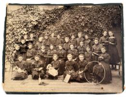 1898-1907 Szeged, Dóczi Mihály (1886-?) tanító iratai: iskolai bizonyítványok, tanítóképző-intézeti ...