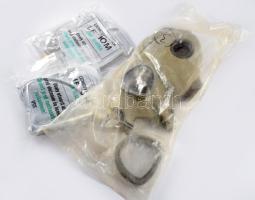 Csehszlovák néphadsereg bontatlan gázálarc, két bontatlan szűrőbetéttel