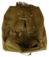 Csehszlovák hadsereg katonai hátizsák, nagy méretű, sok zsebbel. 70 cm
