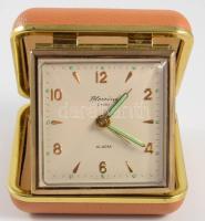 Blessing utazó ébresztőóra, kézi felhúzós, szép állapotban 8x8 cm
