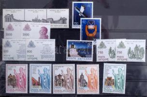Vatikán FDC-k, borítékok, bélyegfüzetek, hozzá kevés olasz és San Marino füzet A4 és levélberakóban
